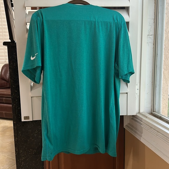 Men’s Miami Dolphins dri-fit shirt. - Picture 4 of 5